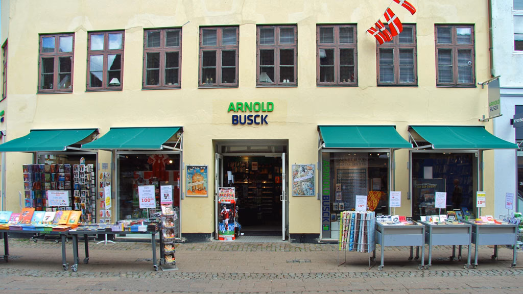 Er Arnold Busck lukket?
