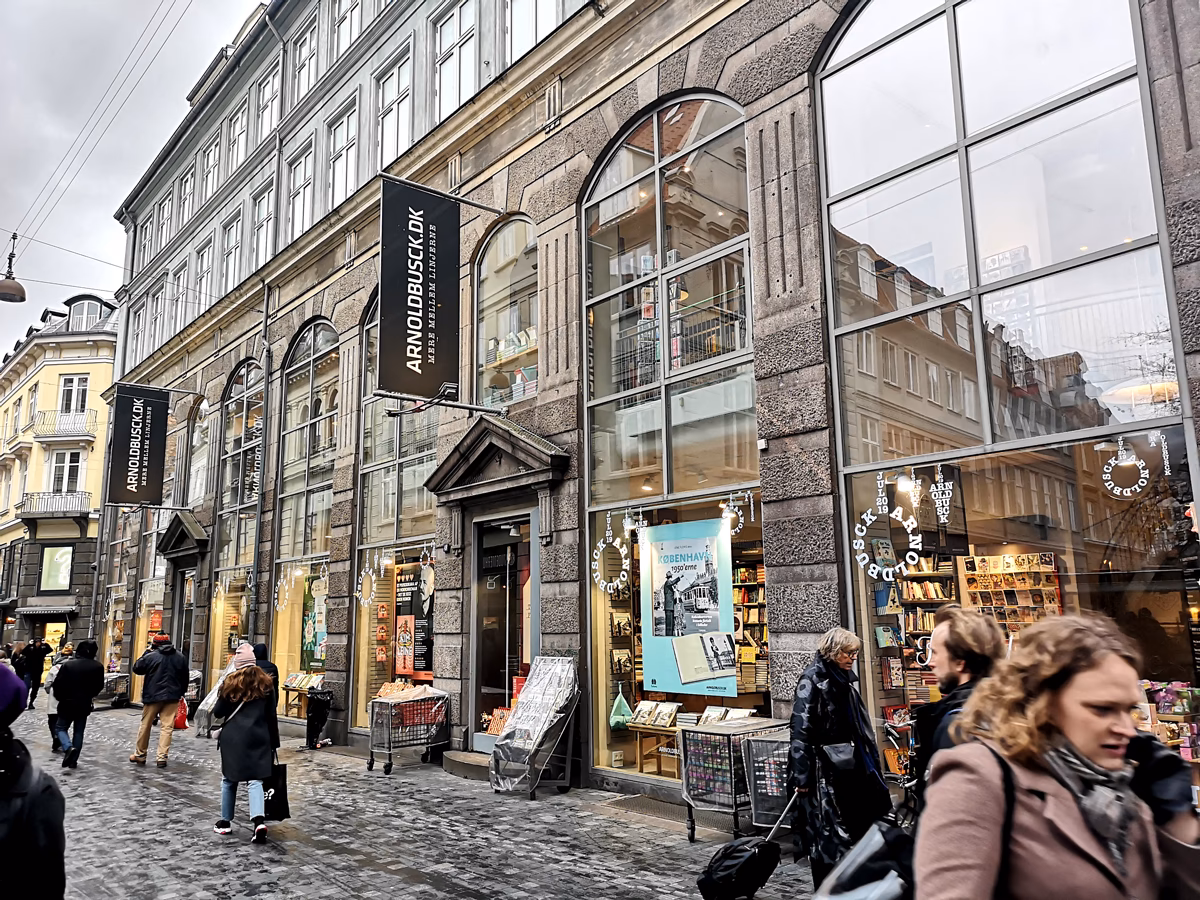 Kan man bytte Arnold Busck i Bog og Ide?