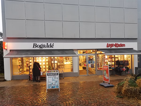 Hvad tid åbner butikkerne i Svendborg?