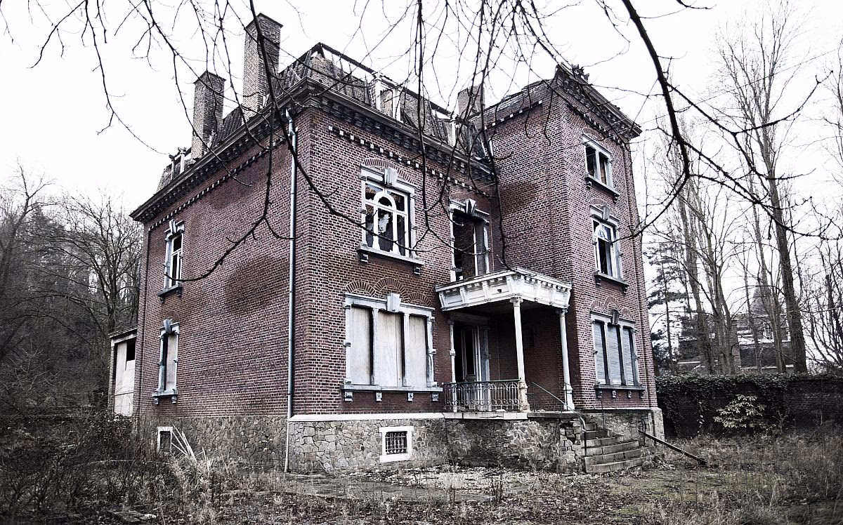 Er det ulovligt at gå ind i forladte huse?