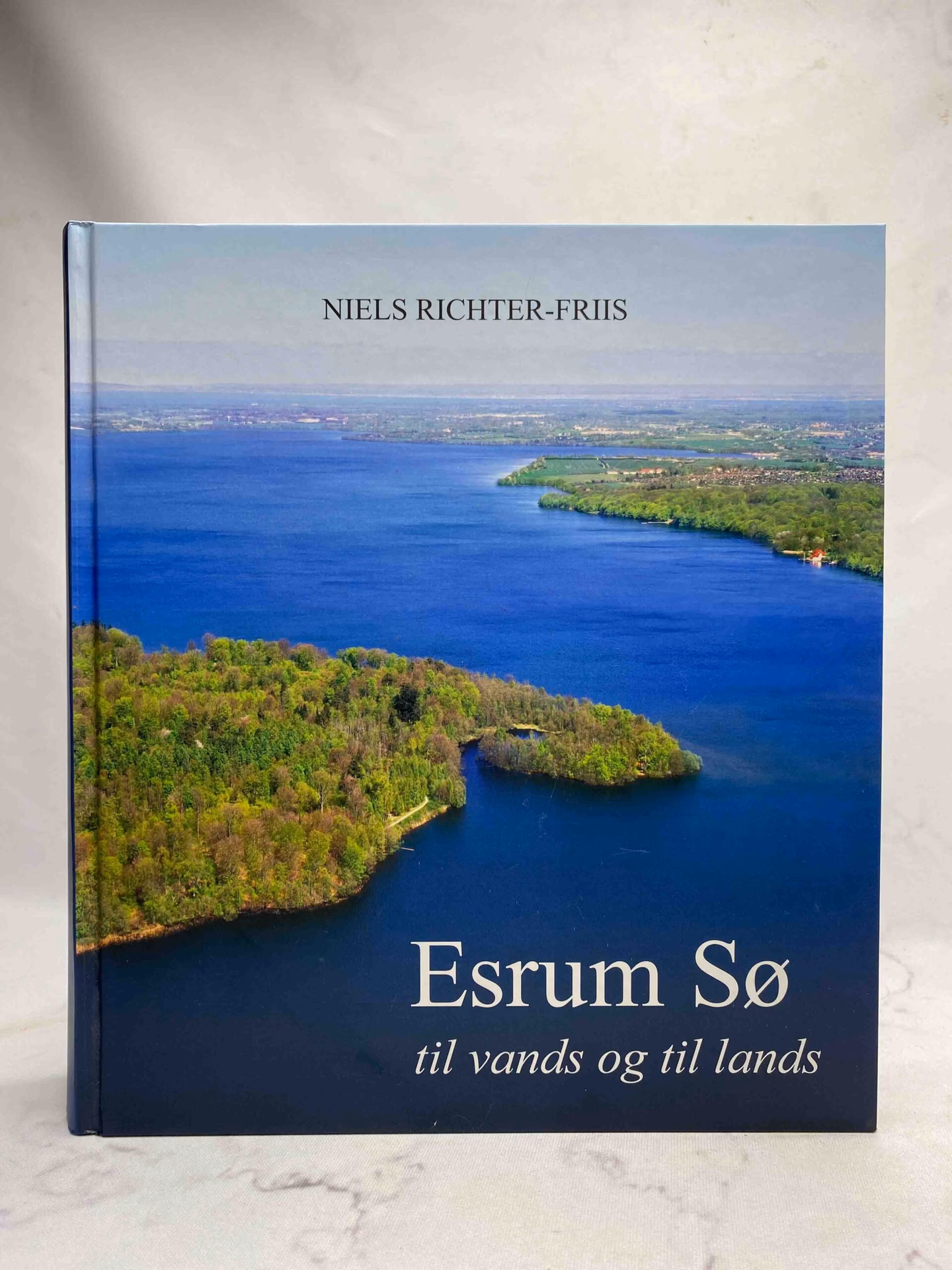 Hvor lang tid tager det at gå Esrum Sø rundt?