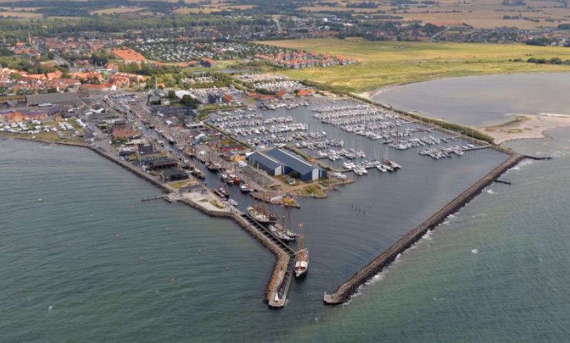 Hvad koster en havneplads i Bogense?