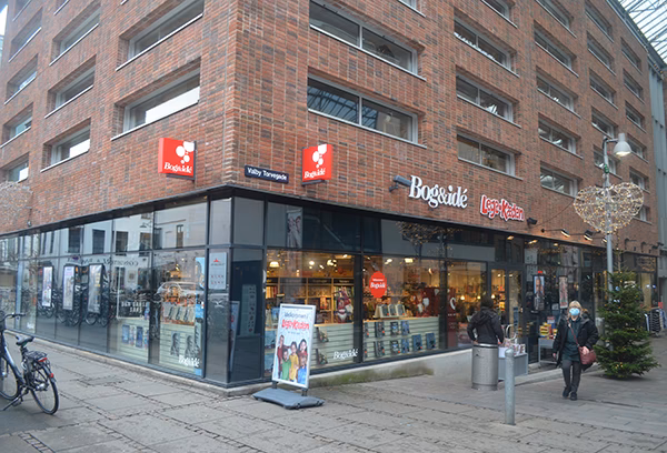 Hvem ejer spinderiet?