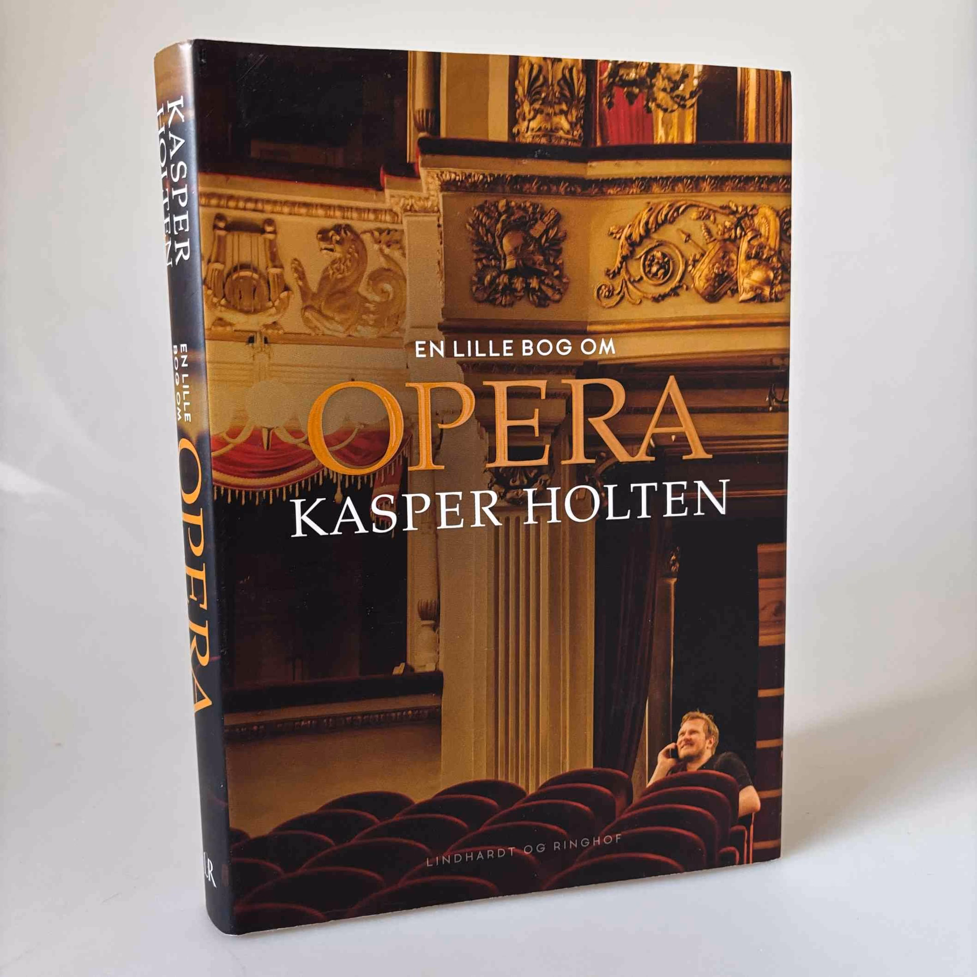 Hvor bor Kasper Holten?