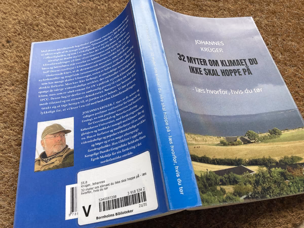 Hvor meget CO2 udleder en bog?