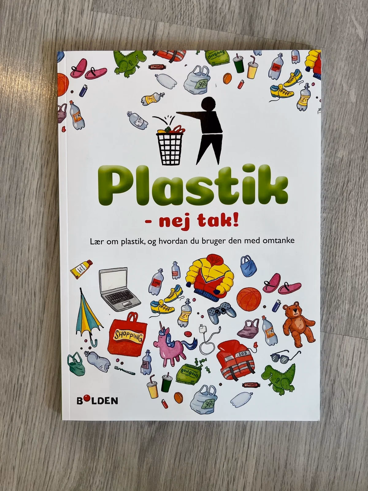 Hvad er plastik, og hvordan laver man plastik?