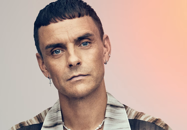 Hvor rig er Simon Kvamm?